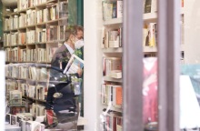 Επίσκεψη του Πρωθυπουργού Κυριάκου Μητσοτάκη στο βιβλιοπωλείο "Πλειάδες", την Πέμπτη 24 Δεκεμβρίου 2020