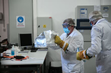 Στην Αθήνα τα πρώτα εμβόλια της Pfizer κατά του κορωνοϊού