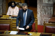 Γιάννης Βρούτσης 