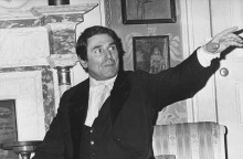 O γάλλος ηθοποιός και σκηνοθέτης Ρομπέρ Οσέν το 1979 