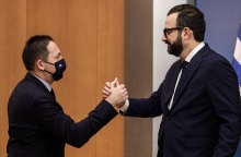 Αλλαγή σκυτάλης: Στέλιος Πέτσας - Χρήστος Ταραντίλης