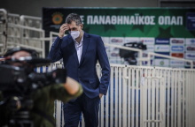 Ο Δημήτρης Διαμαντίδης δεν άντεξε την εμφάνιση του Παναθηναϊκού και αποχώρησε από το ΟΑΚΑ