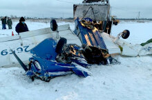 Το μονοκινητήριο αεροπλάνο που συνετρίβη στη Ρωσία, με αποτέλεσμα τρεις άνθρωποι να χάσουν τη ζωή τους