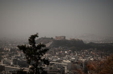 Αφρικανική σκόνη στην Αθήνα - Στο βάθος η Ακρόπολη
