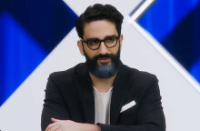 «GNTM, αλλά καλύτερο»: Ο Διονύσης Ατζαράκης ως Άγγελος Μπράτης στην κριτική επιτροπή του ριάλιτι μόδας