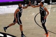 Οι Τζέιμς Χάρντεν και Κέβιν Ντουράντ