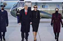 Ντόναλντ και Μελάνια Τραμπ αναχωρούν από τον Λευκό Οίκο