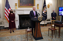 Ο Τζο Μπάιντεν στον Λευκό Οίκο σε ομιλία του για τον κορωνοϊό στις ΗΠΑ