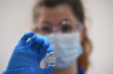 Κολχικίνη: Μετά τα θετικά αποτελέσματα μελέτης, το γνωστό και φθηνό καρδιολογικό φάρμακο μπαίνει στη μάχη κατά του κορωνοϊού