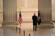 Τζο Μπάιντεν και Τζάστιν Τριντό συμφώνησαν να συναντηθούν τον επόμενο μήνα, έπειτα από τηλεφωνική συνομιλία του νέου προέδρου των ΗΠΑ με τον Καναδό πρωθυπουργό 