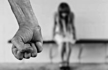 Βιασμός ανηλίκου 