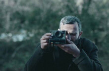 Ο Άρης Σερβετάλης στην ταινία του Χρήστου Νίκου, «Μήλα»