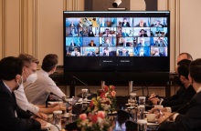 Στιγμιότυπο από τη σημερινή συνεδρίαση του Υπουργικού Συμβουλίου