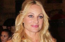 Η Τζένη Ιωακειμίδου