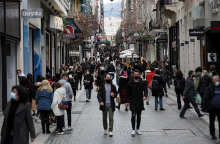 ΑΥΞΗΜΕΝΗ Η ΕΜΠΟΡΙΚΗ ΚΙΝΗΣΗ ΣΤΗΝ ΟΔΟ ΕΡΜΟΥ