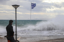 ΙΣΧΥΡΟΙ ΑΝΕΜΟΙ ΚΑΙ ΚΥΜΑΤΑ 