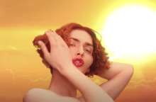 Νεκρή η τρανς μουσικός SOPHIE