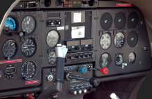 Cockpit αεροσκάφους (ΦΩΤΟ ΑΡΧΕΙΟΥ)