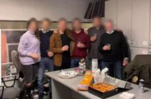 Η φωτογραφία από το πάρτι στη ΓΑΔΑ