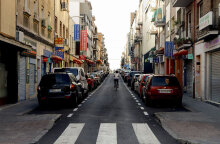 Κορωνοϊός - Μαδρίτη: Ποδηλάτης σε άδειο δρόμο της πρωτεύουσας εν μέσω lockdown