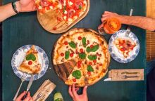 Πίτσα από το School Pizza Bar