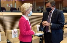 Φον ντερ Λάιεν - Σχοινάς