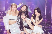 Το συγκρότημα της K-pop, Blackpink στην εικονική συναυλία The Show