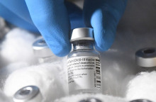 Κορωνοϊός - COVID-19 - Βρετανία - Εμβόλιο 