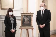 Η ΠτΔ, Κατερίνα Σακελλαροπούλου με τον δωρητή του πίνακα κ.Γκέρτσο