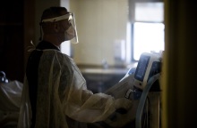 ΜΕΘ - κορωνοϊός (φωτογραφία αρχείου)