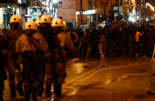 Αστυνομικοί συγκρούονται με διαδηλωτές, κατά τη διάρκεια πανεκπαιδευτικού συλλαλητηρίου κατά του νέου νομοσχεδίου του Υπουργείου Παιδείας που προβλέπει αλλαγές στην τριτοβάθμια εκπαίδευση, Θεσσαλονίκη, Πέμπτη 11 Φεβρουαρίου 2021