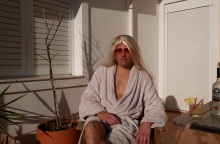 Ο τραγουδοποιός Θέμος Ρίζος, γνωστός ως Apicos