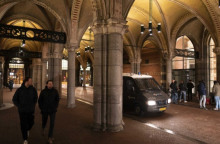 Κορωνοϊός - COVID-19, Ολλανδία, Απαγόρευση Κυκλοφορίας