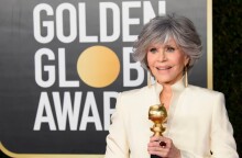 Η Τζέιν Φόντα με το βραβείο της Χρυσής Σφαίρας