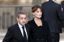 Νικολά Σαρκοζί και Κάρλα Μπρούνι 