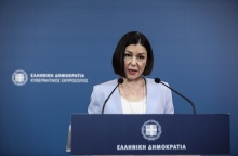 Η κυβερνητική εκπρόσωπος, Αριστοτελία Πελώνη