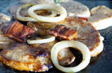 Τσικνοπέμπτη 2021 - Φαγητό σε ψησταριά (ΦΩΤΟ ΑΡΧΕΙΟΥ)