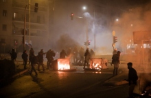 Επεισόδια στη Νέα Σμύρνη μετά το τέλος της πορείας, 09.03.2021