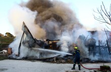 Φωτιά στη Ραφήνα  