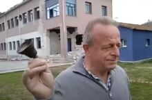 Ο διευθυντής στο Δημοτικό Σχολείο του Δαμασίου χτυπά το τελευταίο κουδούνι