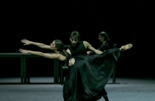 Human Behaviour, Lieder Ohne Worte σε χορογραφία και σκηνικά του Κωνσταντίνου Ρήγου