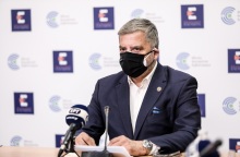 Ο πρόεδρος του Ιατρικού Συλλόγου Αθηνών, Γιώργος Πατούλης, απαντά στα σενάρια επιστράτευσης γιατρών με κάλεσμα συσπείρωσης ενάντια στην απειλή της πανδημίας