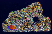 Μετεωρίτης Erg Chech 002 - Έχει ηλικία μεγαλύτερη από τη Γη και μελετάται από Έλληνες επιστήμονες