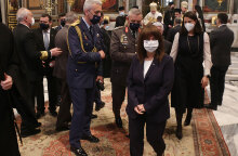 Κυριακή της Ορθοδοξίας: Στη Μητρόπολη Αθηνών η Κατερίνα Σακελλαροπούλου για τη λειτουργία