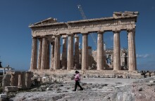 Η Ακρόπολη κατά την πρώτη ημέρα της επαναλειτουργίας των αρχαιολογικών χώρων