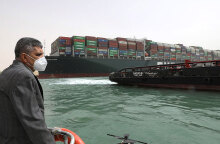 Το πλοίο «Ever Given», φορτωμένο κοντέινερ, έχει προσαράξει στη Διώρυγα του Σουέζ