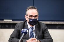 Βασίλης Κοντοζαμάνης  