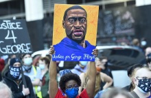 Δολοφονία Τζορτζ Φλόιντ: Διαδηλώσεις κατά την έναρξη της δίκης