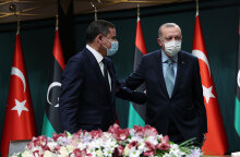 Ο Ρετζέπ Ταγίπ Ερντογάν με τον Λίβυο πρωθυπουργό στην Άγκυρα