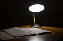 Στο νέο του βιβλίο «Λεωφόρος Αλεξάνδρας 173» (εκδόσεις Διόπτρα), ο Βαγγέλης Γιαννίσης παρουσιάζει πραγματικά γεγονότα από τα αρχεία του Ανθρωποκτονιών